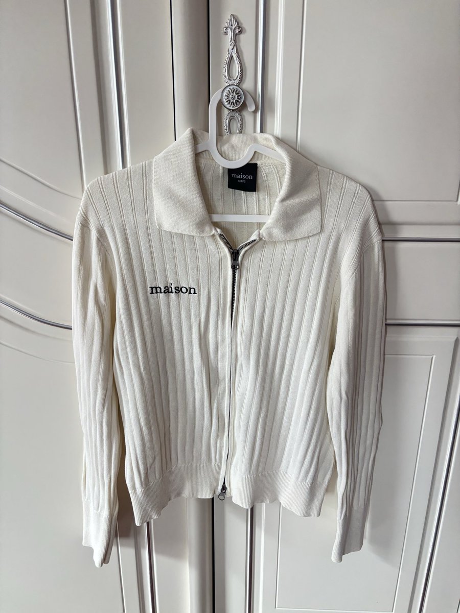 _mmoominn_'s tweet photo. ส่งต่อ maison keep 350รวมส่ง ดูรูปเพิ่มเติมได้
#เสื้อผ้ามือสอง #เสื้อผ้ามือสองสภาพดี #ส่งต่อเสื้อผ้า #ส่งต่อเสื้อผ้ามือสอง #ส่งต่อเสื้อผ้ามือสองสภาพดี #โล๊ะตู้เสื้อผ้า #ส่งต่อstylistshop #ส่งต่อvghbkk #choosedressมือสอง #ส่งต่อdaddy #ส่งต่อmaisonkeeps https://t.co/SfhGsVrgV0