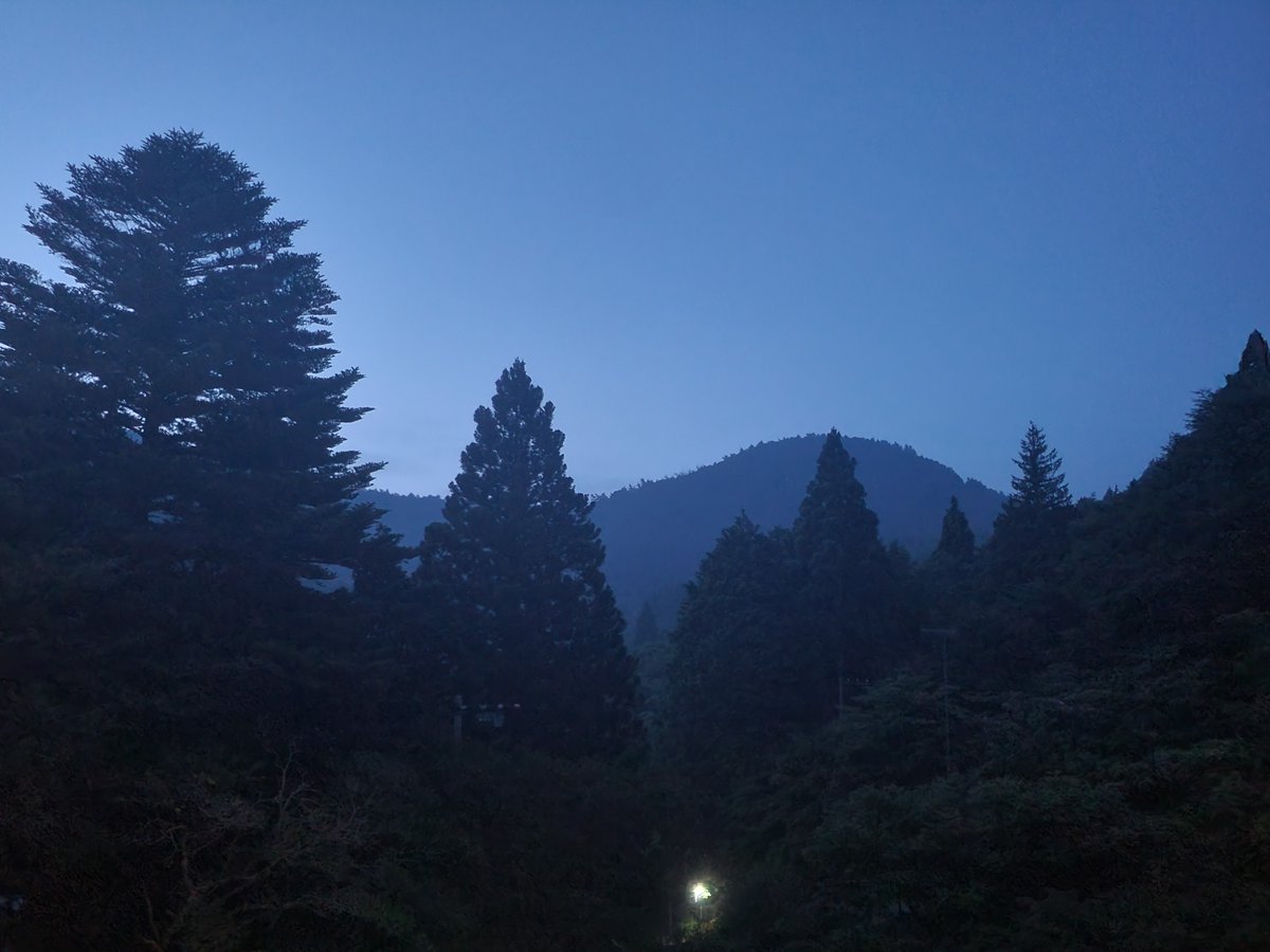 Haiku7110's tweet photo. 昨日から、娘夫婦と恒例化している箱根旅行に。今日は、大涌谷に黒玉子を四つ食べるという孫とは別行動させてもらって、ひとりでポーラ美術館に。この後、強羅公園で合流と言われていますが、はてさて。 https://t.co/V3L9Samp9M