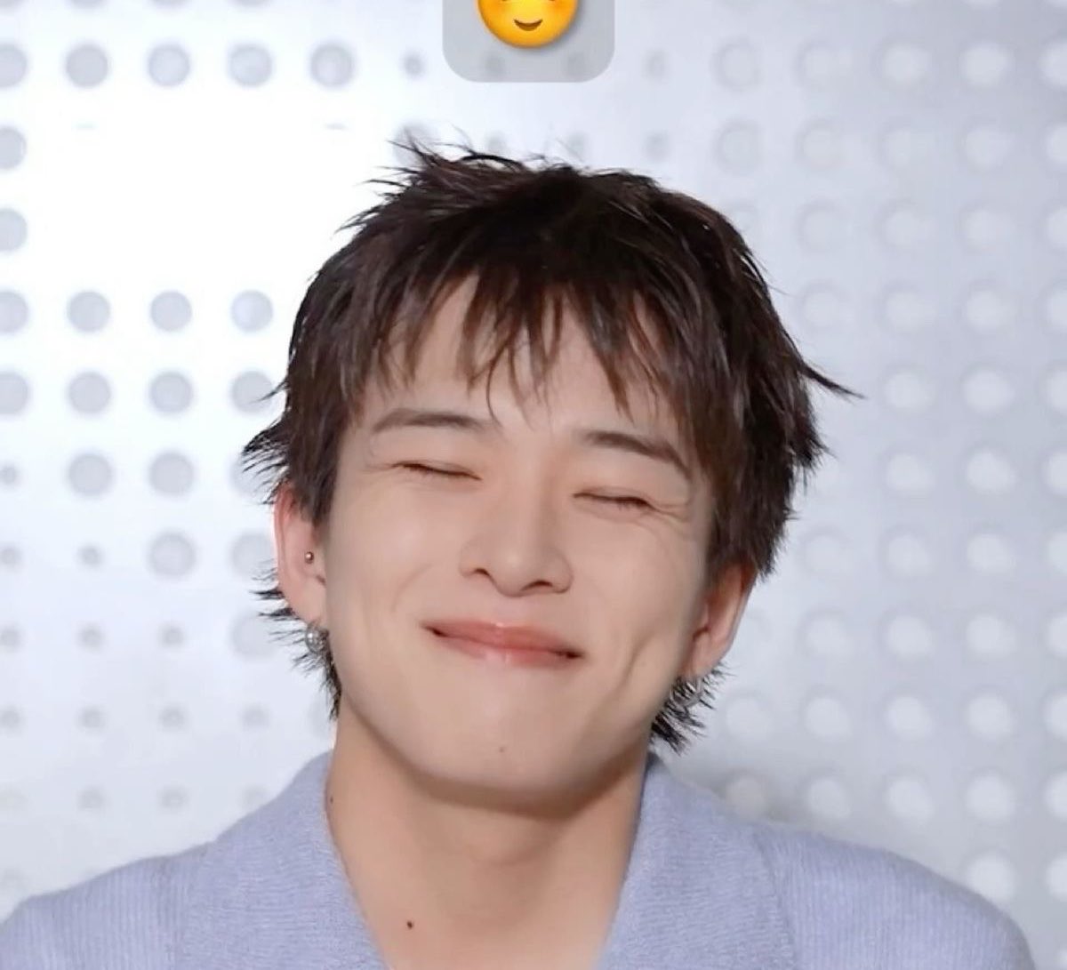sparkedbysahi's tweet photo. #아사히— serotonin in human form “☺️” https://t.co/BliHLSHZ0o