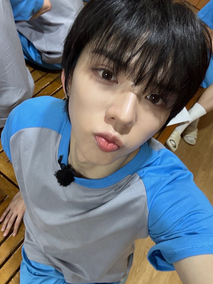 luvbeubeuz's tweet photo. ݁ ˖Ი𐑼⋆
meumeu 

#앰퍼샌드원 #AMPERSANDONE #ANDRSD
#ANDEARSELCADAY #ANDEAR #BRIANHO https://t.co/s7JKFVntgG