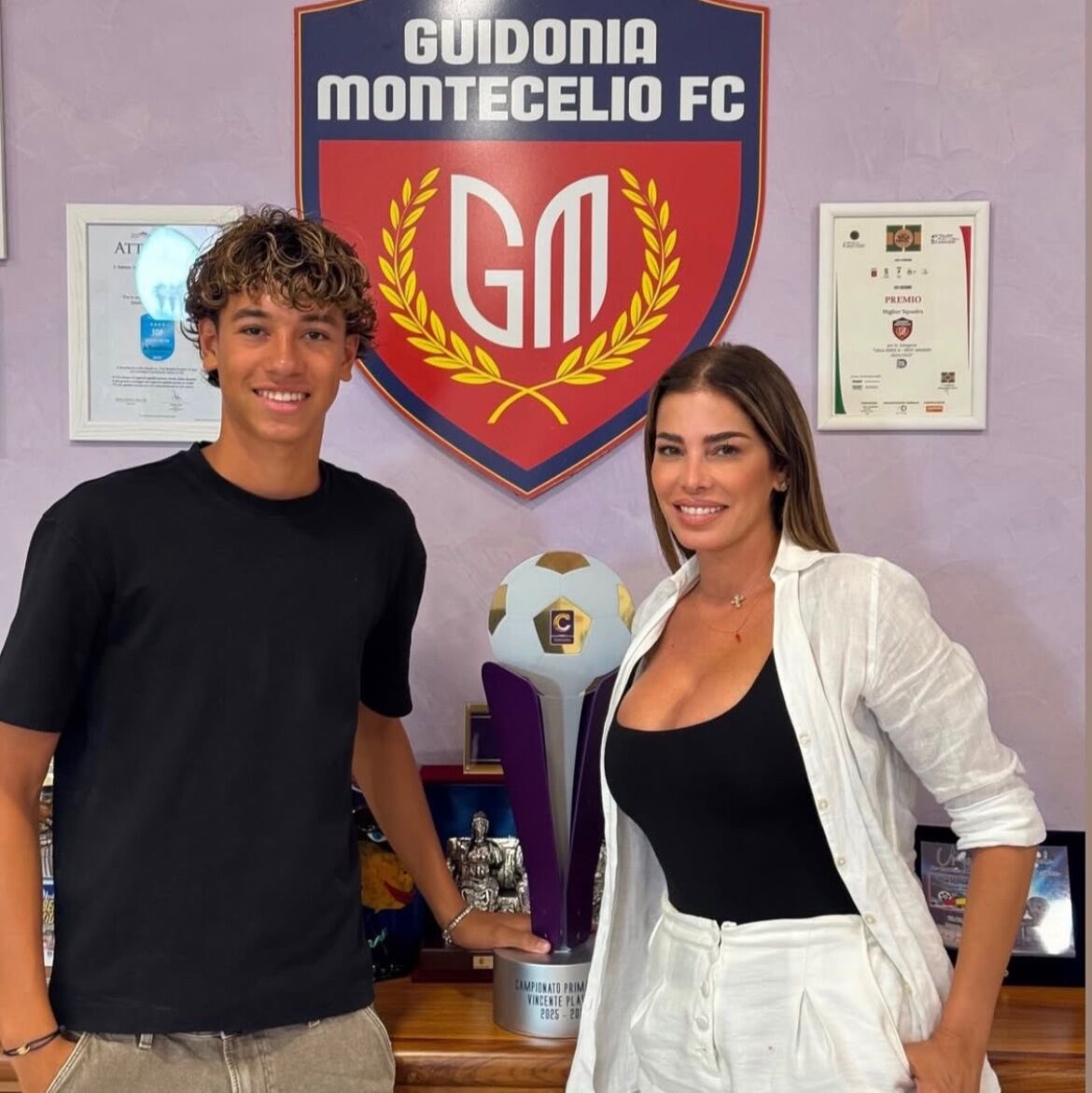 Algeria_FC's tweet photo. 🇩🇿🇮🇹 17-year old Aron Ferrari signed his first professional contract with Italian Serie C side Guidonia

Ferrari is eligible for Algeria 🇩🇿 through his father, former Italy international Matteo Ferrari, who was born in Algeria 

He’s also eligible for Italy 🇮🇹, Venezuela 🇻🇪, Guinea 🇬🇳