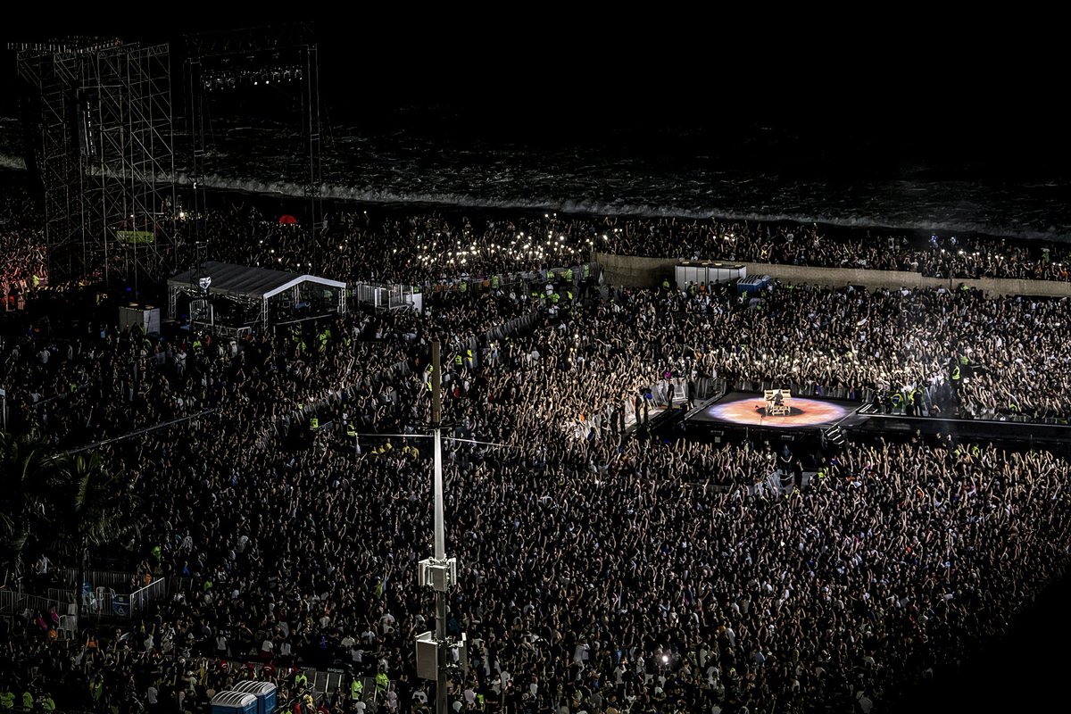 dopefabx's tweet photo. Lady Gaga, Copacabana (2025). https://t.co/SF1Oa0kls7