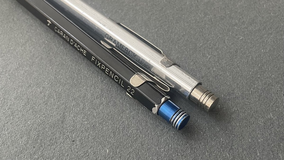aaqriq5's tweet photo. Gramercyのフランス製芯ホルダー
軸は1ere Marque、ノック部はFixpencilに似ています。 https://t.co/vxZPPOiyMV