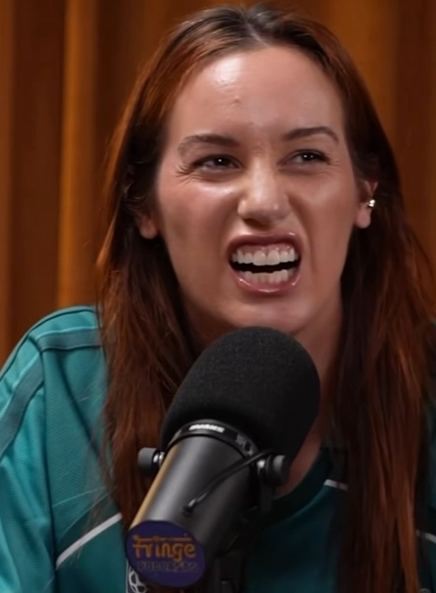 HousewivesHub's tweet photo. I can’t with Hannah Berners smile being frozen from the botox😭 https://t.co/mW5lU3rbHU
