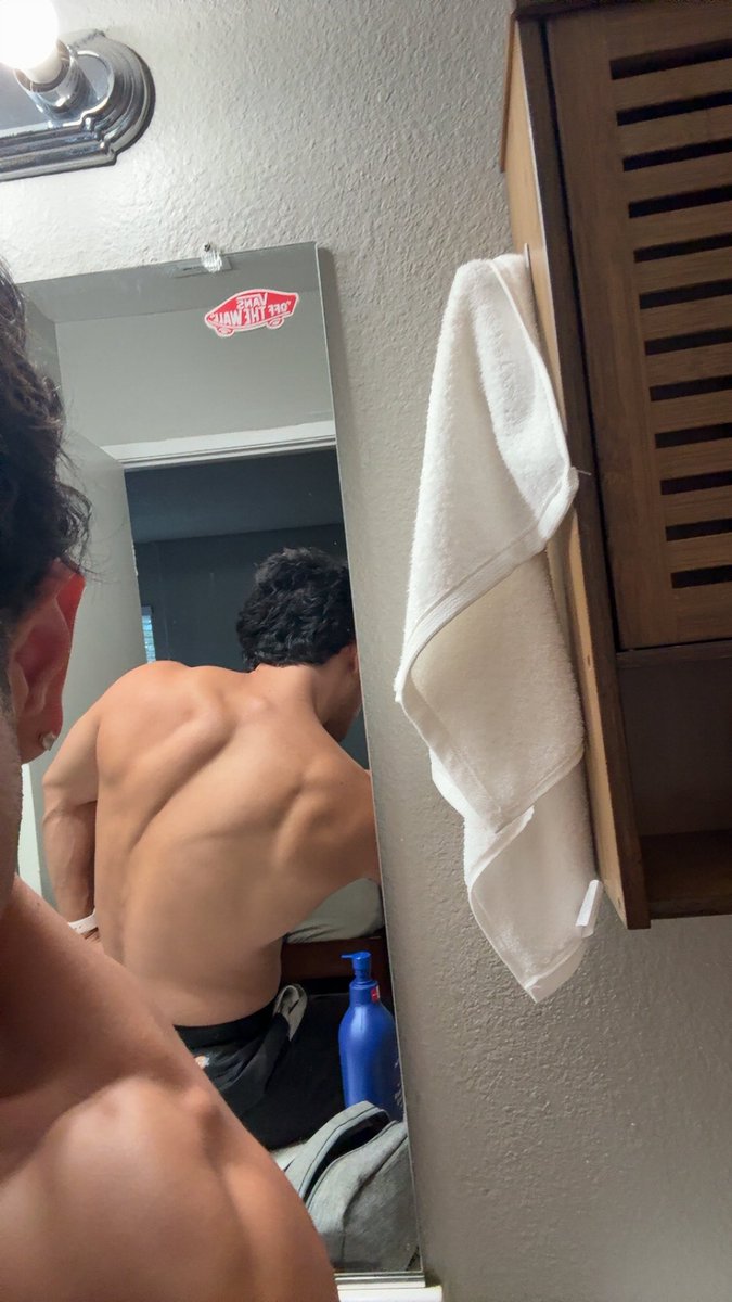 yusuke tweet media