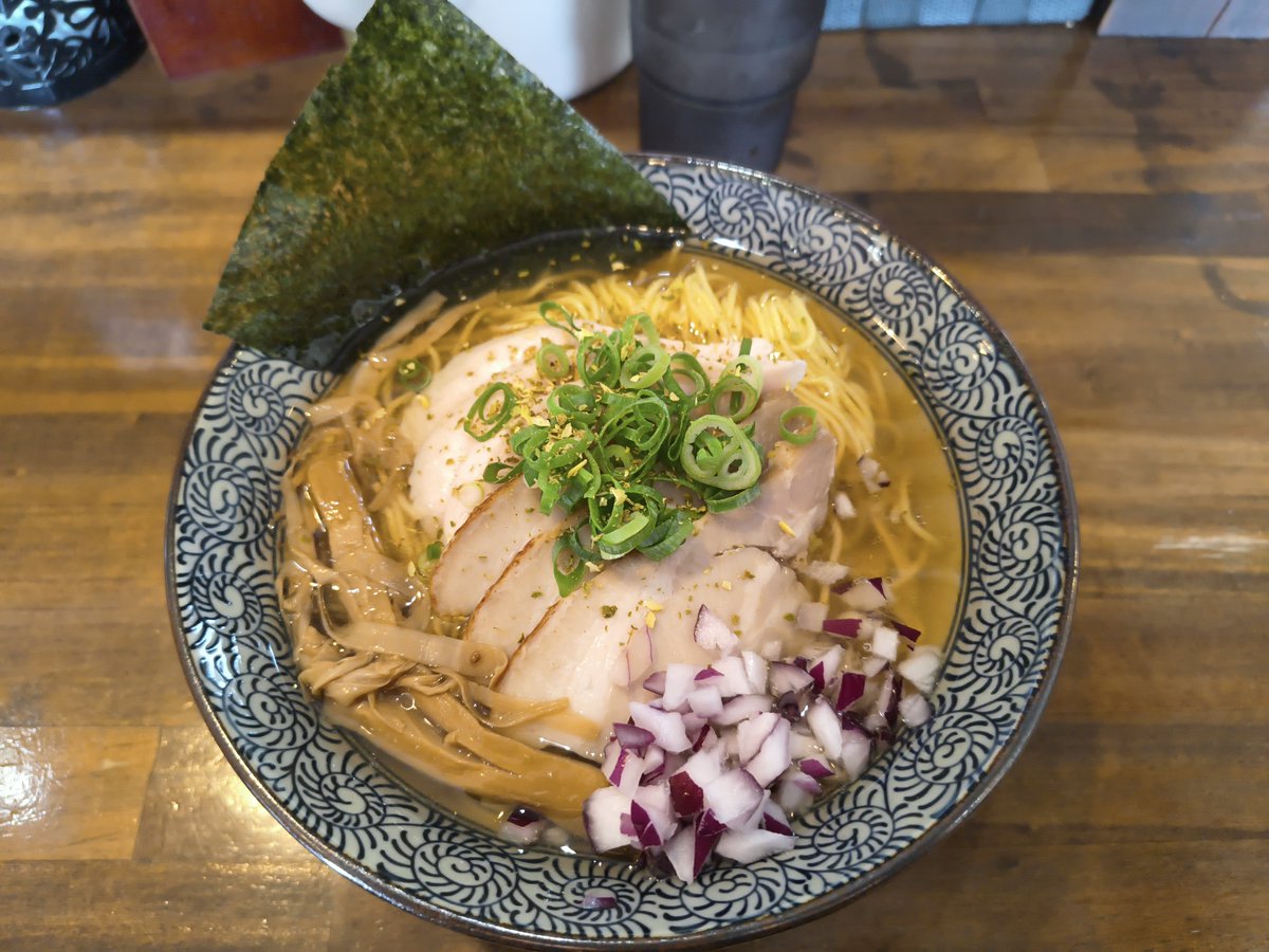 siki08's tweet photo. ラーメン https://t.co/8gWoYZBVlh
