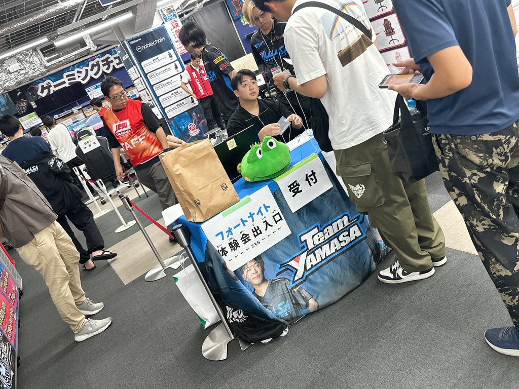 OBCEVENTERs's tweet photo. 【鉄拳8ミニ大会🔥】
ただいまより『鉄拳8ミニ大会』の受付を開始いたします！

エントリーされた選手は、受付までお越しください！皆様の熱いバトルを楽しみにしています✨

会場：ビックカメラ岡山駅前店 3F
#鉄拳8 #eスポーツ #岡山 https://t.co/HzkLMBjiCC