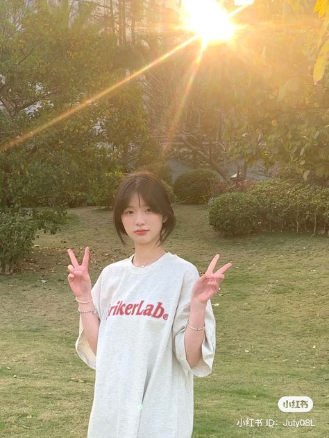 zeppelinzeater's tweet photo. Golden hour glow meets park vibes Peace-sign energy and sunny moments
vGH https://t.co/XFsavTeVra