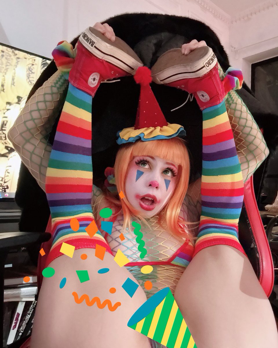 succubo_2d's tweet photo. full Photo 500 RT !!! 
#clowngirl https://t.co/f2H2q4onv5