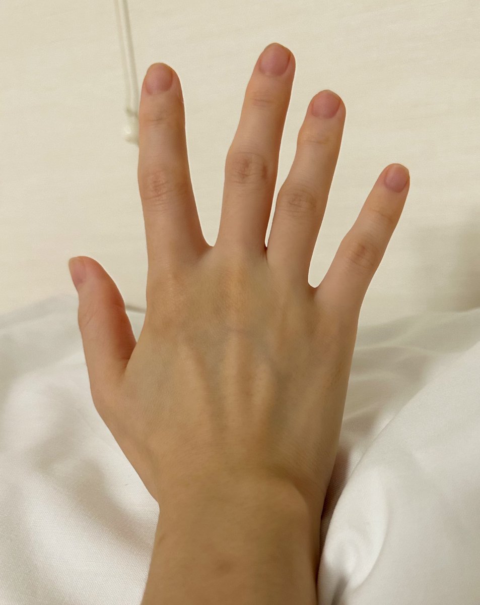 ruchikapose's tweet photo. この比較が見たかった！
肌の影の境界の彩度が高くなるやつ
わかりやすく撮れた写真❣️❣️❣️❣️

参考にしてね✏️ https://t.co/7Z6Hq65lk8