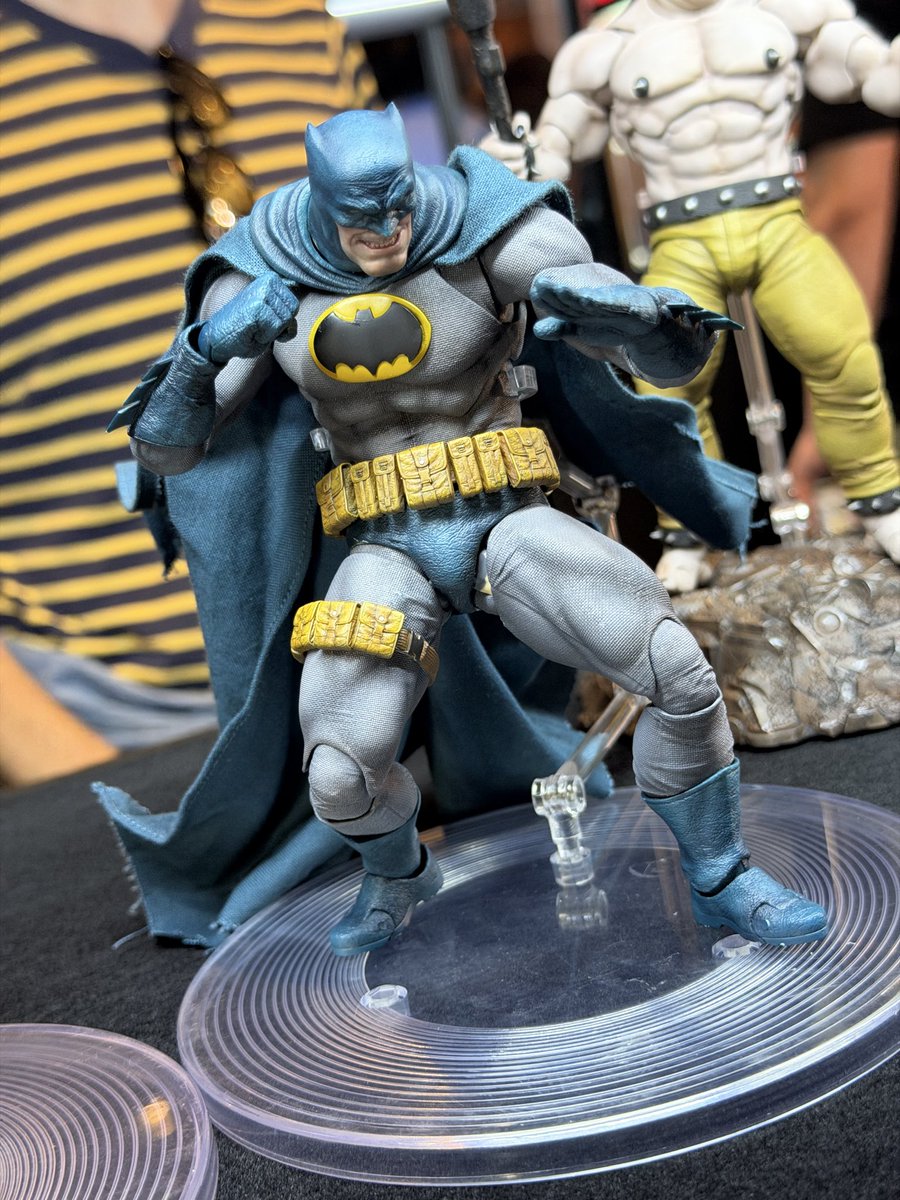 FigureReport's tweet photo. InArt 1:12 The Dark Knight Returns https://t.co/zsa3PnLl1M