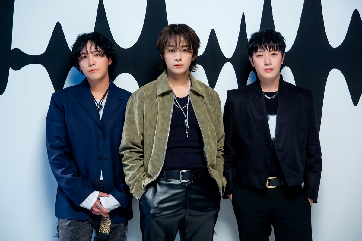 woopmag's tweet photo. พร้อมหรือยัง? ‘FTISLAND’ กลับมาจุดไฟความมันในไทย
กับ ‘2026 FTISLAND TOUR 0 — XIX — III ‘FaTe’ in BANGKOK’
เตรียมโดดให้สุดทุกบีตท์! 8 ส.ค. นี้

#FTISLAND #FT아일랜드 #FaTeinBANGKOK
#프리마돈나 #PRIMADONNA
#오엔기획 #ONworldwideThailand 

สิ้นสุดการรอคอย เสียงกรี๊ดของ พรีมาดอนน่าไทย กำลังจะดังกระหึ่มอีกครั้ง เพราะอีกไม่กี่วันเท่านั้น สำหรับคอนเสิร์ตใหญ่ที่ทุกคนตั้งตารอคอยใน ‘2026 FTISLAND TOUR 0 — XIX — III ‘FaTe’ in BANGKOK’ งานนี้ 3 หนุ่มสุดฮอตวงดนตรีร็อกระดับพรีเมียมจากเกาหลีใต้อย่าง FTISLAND พร้อมแล้วที่จะกลับมาระเบิดพลังเสียงดนตรีสดและสร้างความทรงจำสุดพิเศษให้กับแฟนๆ ชาวไทยอีกครั้ง                หลังจากที่ประทับใจกับทุกโชว์ที่ผ่านมา ครั้งนี้พวกเขากลับมาพร้อมกับโปรดักชันจัดเต็ม เซตลิสต์เพลงฮิตติดหู และโชว์สุดเดือดที่จะชวนทุกคนลุกขึ้นมาโดดและร้องตามไปพร้อมกันตลอดทั้งงาน รับประกันความสนุก สุดเหวี่ยง และเอเนอร์จี้ที่ร้อนแรงสมการรอคอยแน่นอน!

การกลับมาครั้งนี้ถือเป็นการคัมแบ็กสเตจในไทยในรอบ 2 ปี โดยผู้จัดไฟแรง O.N worldwide ที่พร้อมเสิร์ฟความสนุกภายใต้คอนเซปต์ ‘FaTe’ หรือ "โชคชะตา" ที่จะพาวงดนตรีร็อกฝีมือระดับพรีเมียมและแฟนเพลงมาร่วมสร้างช่วงเวลาแห่งความสุขร่วมกันอีกครั้ง งานนี้หนุ่มๆ FTISLAND จัดหนักจัดเต็มทั้งระบบแสง เสียง โปรดักชันสุดอลังการ และเซตลิสต์เพลงฮิตติดหูตั้งแต่ยุคเริ่มต้นจนถึงผลงานล่าสุดที่จะชวนทุกคนลุกขึ้นมาโดด ร้องตะโกน และสนุกไปกับดนตรีสดสุดเดือดตลอดการแสดง

สำหรับใครที่ยังไม่มีบัตร โอกาสที่จะเป็นส่วนหนึ่งของโชคชะตาครั้งนี้ยังเปิดอยู่! แฟนๆ ที่ไม่อยากพลาดสเตจคุณภาพและเอเนอร์จี้สุดมัน สามารถจับจองบัตรกันได้แล้ววันนี้ โดยเปิดจำหน่ายบัตรราคา 6,500 / 4,500 และ 3,500 บาท ผ่านทาง https://t.co/hKrXKgMSWM  ล็อกคิวในตาราง วอร์มเสียง และเตรียมพลังกายให้พร้อม แล้วไปเขียนอีกหนึ่งหน้าประวัติศาสตร์ความทรงจำกับ FTISLAND ในค่ำคืนที่ทุกคนจะไม่มีวันลืม! ในวันเสาร์ที่ 8 สิงหาคมนี้!