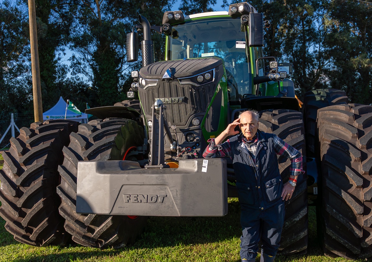 AgrofyNews's tweet photo. 🟢 De un pequeño lote a producir casi 1000 hectáreas del "cultivo del futuro"
En Va Da Jú cosechan 30.000 toneladas al año de papa y abastecen al gigante #McCain con agricultura regenerativa https://t.co/I8IButEDMO