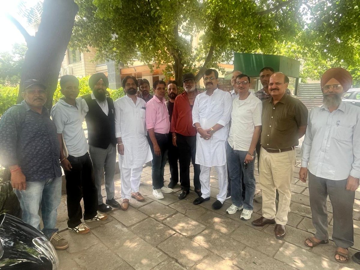 NareshAroraBjp's tweet photo. #वार्ड18, #सेक्टर30 के  नागरिकों के बीच पहुँचकर उनकी समस्याओं को सुना। 
सभी मुद्दों के समाधान हेतु #BJPChandigarh  वरिष्ठ नेतृत्व एवं संबंधित अधिकारियों के साथ मिलकर लगातार प्रयासरत हूँ। 
 इस अवसर पर बड़ी संख्या में मातृशक्ति एवं क्षेत्रवासी उपस्थित रहे। https://t.co/cv2xLAraRV