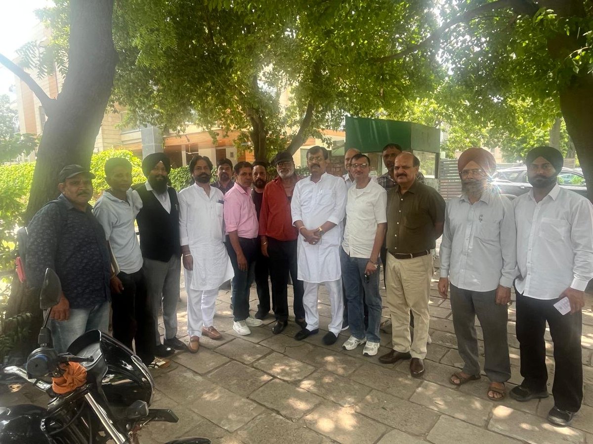 NareshAroraBjp's tweet photo. #वार्ड18, #सेक्टर30 के  नागरिकों के बीच पहुँचकर उनकी समस्याओं को सुना। 
सभी मुद्दों के समाधान हेतु #BJPChandigarh  वरिष्ठ नेतृत्व एवं संबंधित अधिकारियों के साथ मिलकर लगातार प्रयासरत हूँ। 
 इस अवसर पर बड़ी संख्या में मातृशक्ति एवं क्षेत्रवासी उपस्थित रहे। https://t.co/cv2xLAraRV
