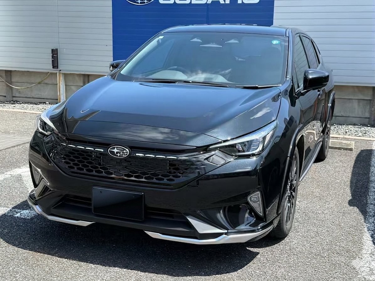 real_dk's tweet photo. レイバックS:HEV試乗〜🚗
黒カッコいいな、、、
グリル変更とエアロあるだけで結構イメージ変わる。
おろしたての試乗車で、オドメーター4キロでした👍 https://t.co/lgE1Q6Y7FH