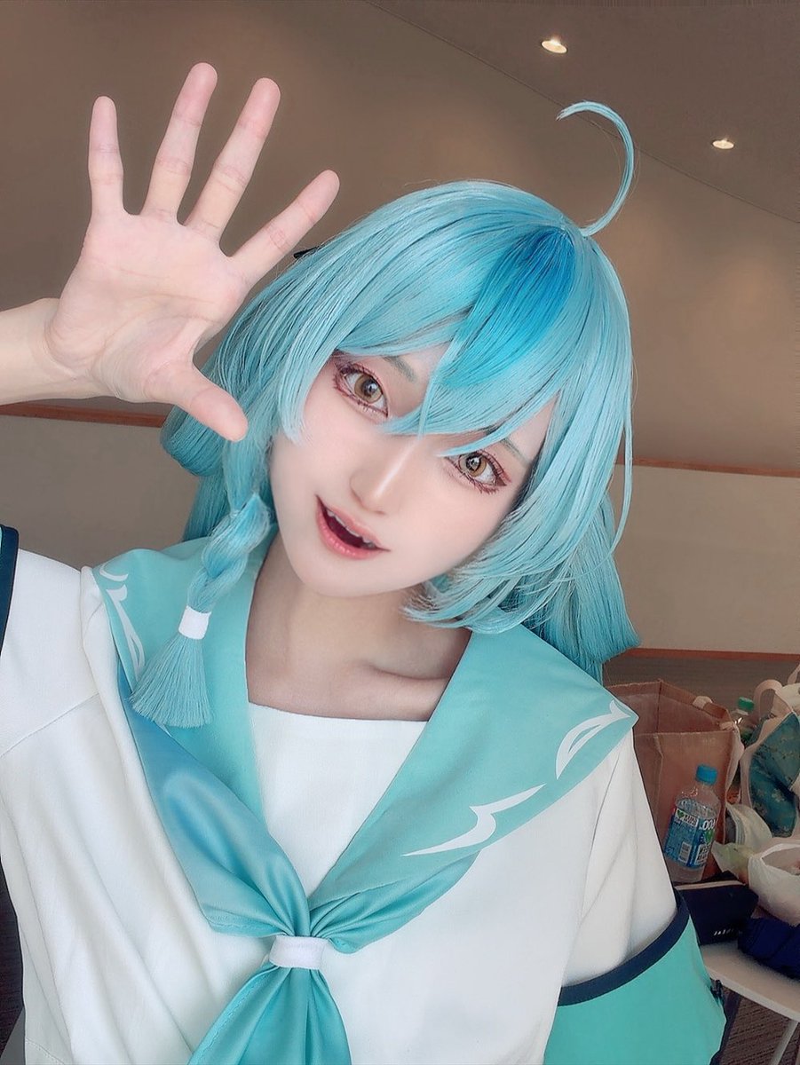 satona__cos00's tweet photo. ななななで踊るよ〜🌻✨

 #ReSSRパフォ会 https://t.co/lW5GUNZ4W7