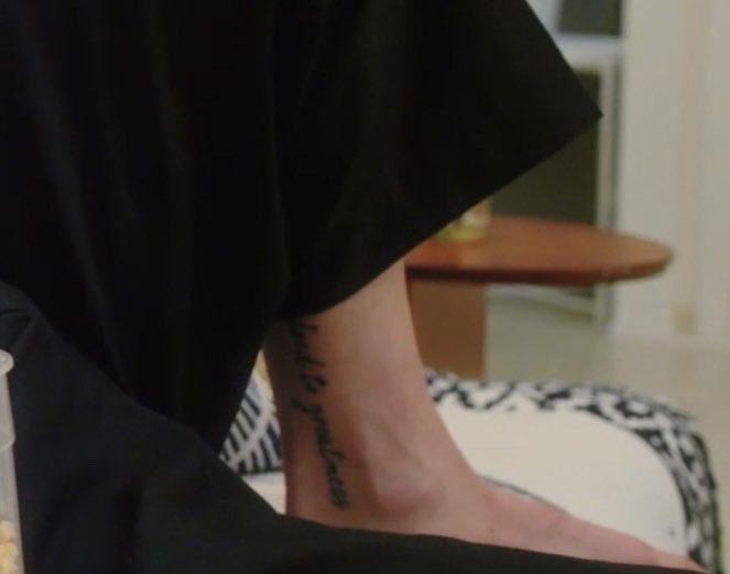 woonglostscroll's tweet photo. Photos of Jiwoong's ankle tattoo "Will lead to greatness". He talked about the meaning in an SBSKPOP Trivia video. You can sometimes catch brief (and blurry) glimpses of his tattoo in behind the scenes content if he's wearing shorts

Step by step Jiwoong will lead to greatness https://t.co/nxIRd73aMn