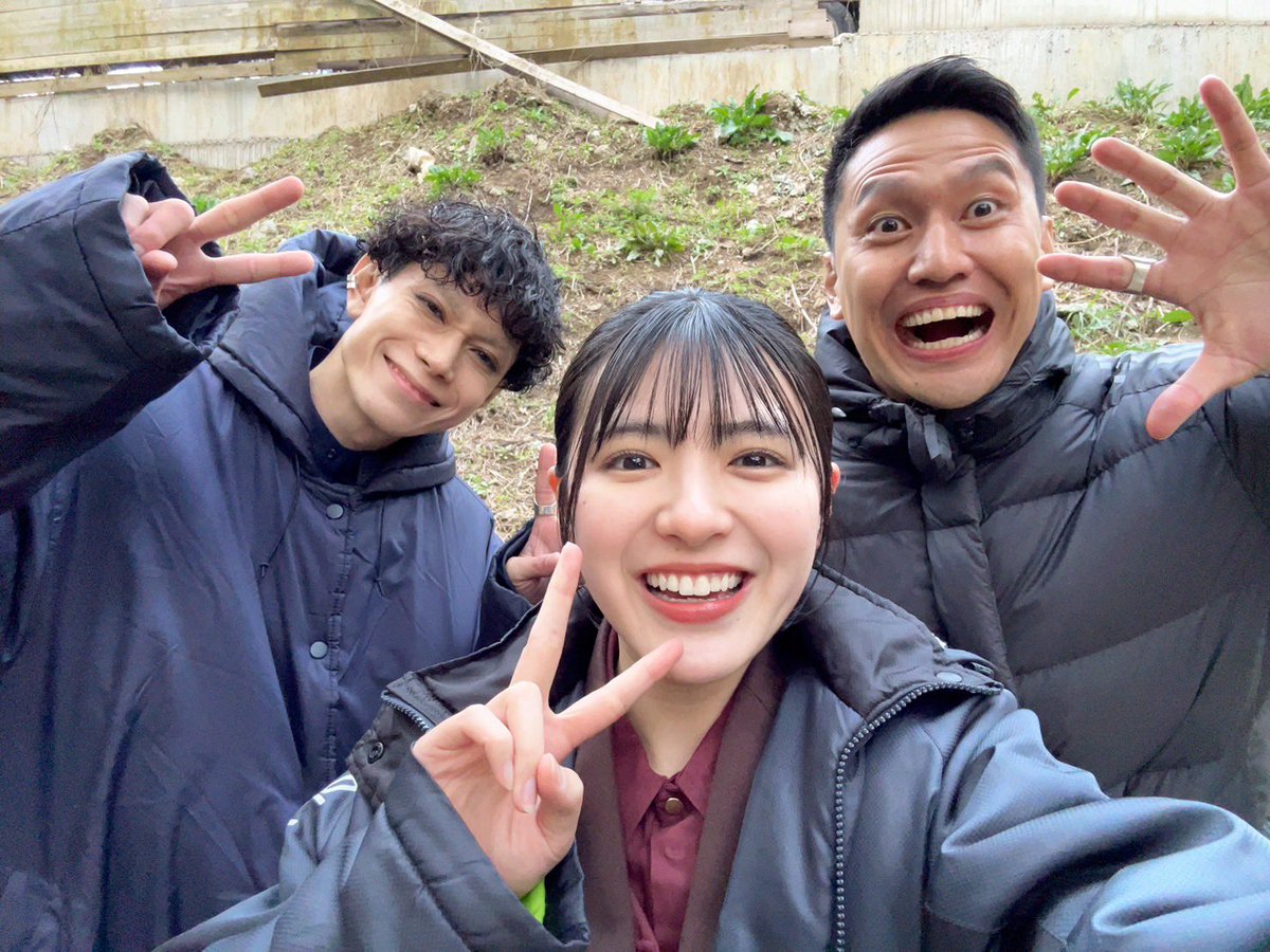 yomitama's tweet photo. 映画
『#仮面ライダーゼッツ さよならのミッション』

引き続き
この夏は映画館へ。。＊

※写真は…

◇天サン(天野浩成さん)が素敵な笑顔でプレゼントして下さったグッズ。。＊
ありがとうございます‼︎
◇配信＆イベントにて､なぜかトリオ感があるCODEの3人。。＊
＃映画ゼッツ
#ZEZTZ https://t.co/NIOjH5eIsb