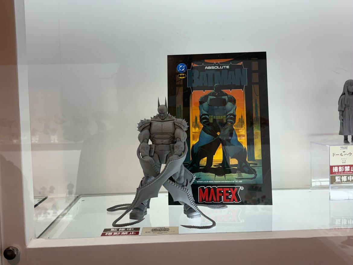 heyitsevanjelly's tweet photo. Mafex DC Comics Absolute Batman https://t.co/ZyUMgata5e