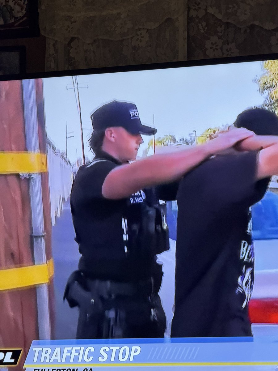 hconley20's tweet photo. Can’t help but see the elf from the Santa Clause movie when I see that cop from Fullerton County 🤭🤣 #oplive https://t.co/qlOpidH0xj