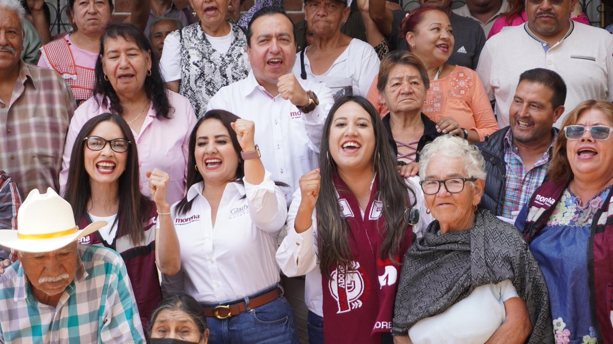 Pegues_'s tweet photo. Con @gladyz_butanda y Mariana recorremos las comunidades para llevar el mensaje de soberanía que defiende nuestra Presidenta de la República Claudia @Claudiashein 
Coordinación en Defensa de la Soberanía Nacional 🇲🇽 https://t.co/TVDjCHxpfE