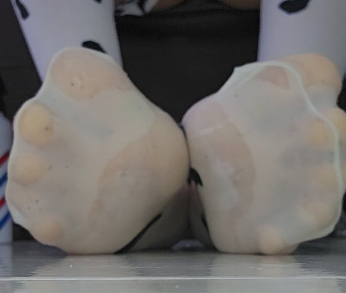 MissTiffToes's tweet photo. come play with my slippery feet 😏
#feetfetısh #virałpost #macrophilia https://t.co/zMko9ltpnM