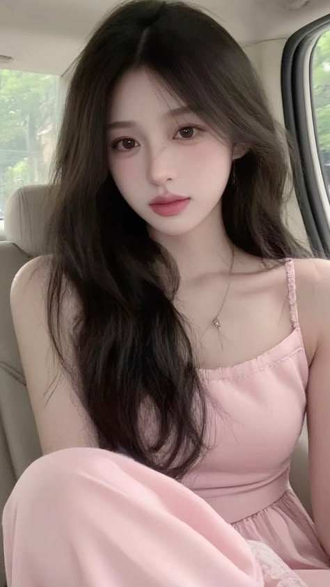 eliesser2578's tweet photo. Soft pink tones, a subtle glow, and an in-car portrait that exudes casual chic
yAC https://t.co/CW7Bvur7g2