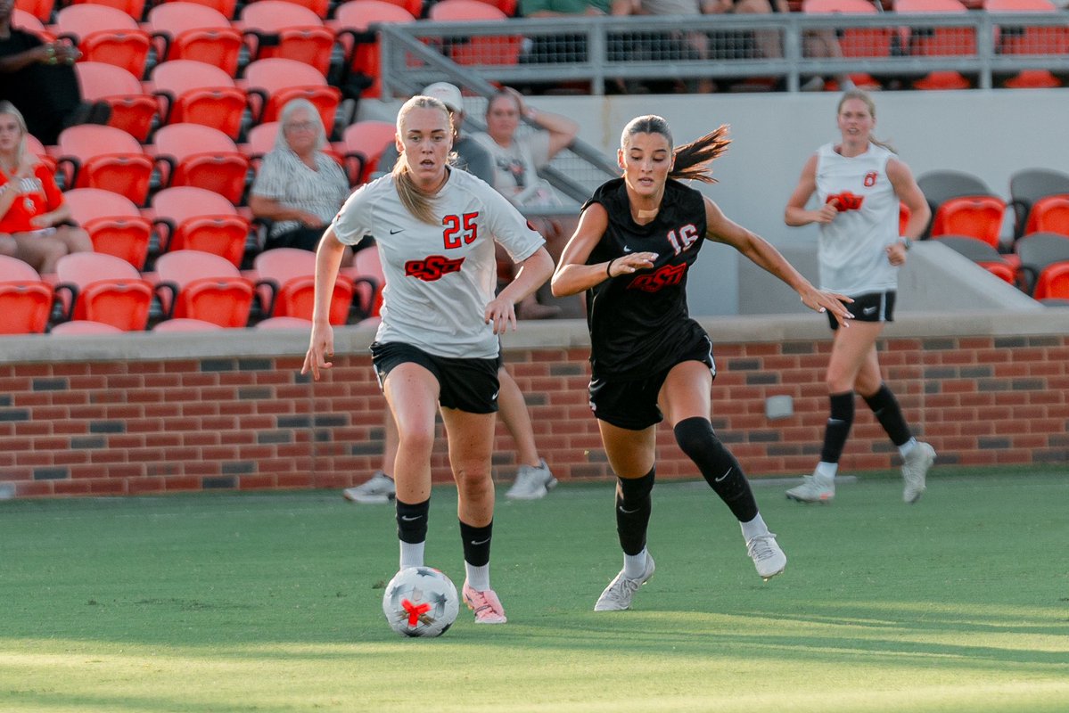 CowgirlFC's tweet photo. Friday night flicks from NPS 📸

#GoPokes https://t.co/rAOZR505C0