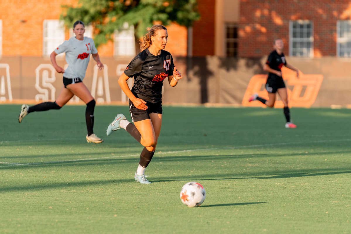 CowgirlFC's tweet photo. Friday night flicks from NPS 📸

#GoPokes https://t.co/rAOZR505C0