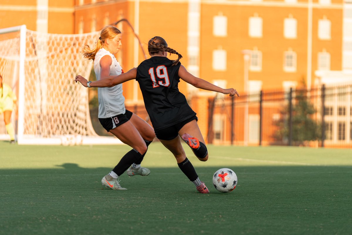 CowgirlFC's tweet photo. Friday night flicks from NPS 📸

#GoPokes https://t.co/rAOZR505C0