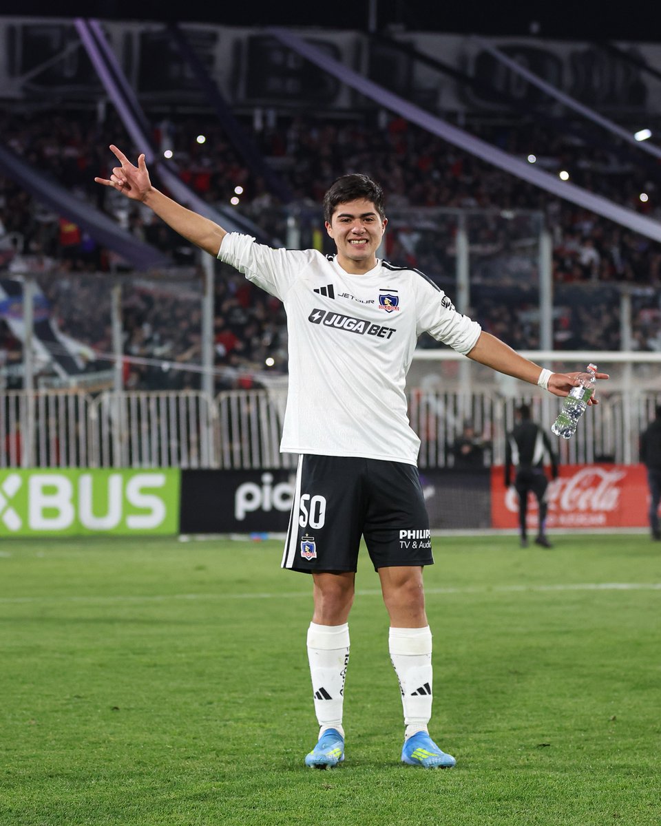 juuuliaaaaan's tweet photo. Segundo gol de Felipe Raipán en Colo-Colo, todo con 16 años. https://t.co/jLpTwRsJNq