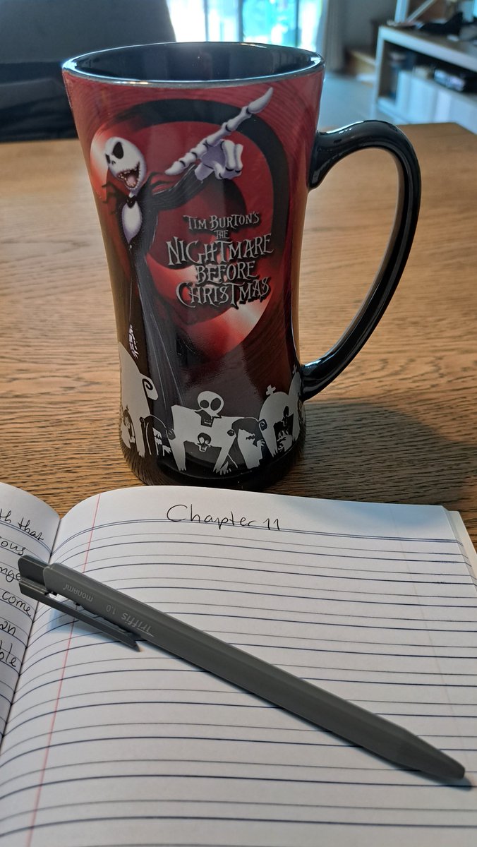 LahayeRob's tweet photo. A new day, a new chapter. A giant mug full of coffee and a head full of ideas. I write the story in a notebook first before I type it up. That way it already 'digests' in my brain. I find it easier this way than staring at a blanc Word.document on a screen. what about you? https://t.co/u8HP2Huakf