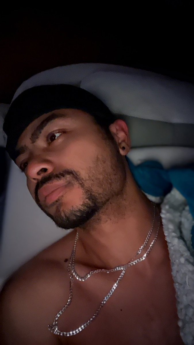 MIENDA_11's tweet photo. Night yall https://t.co/DwP3QLim7U