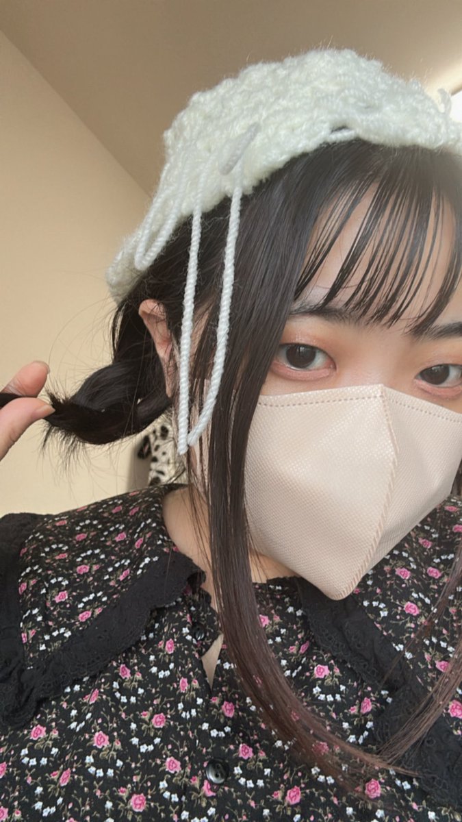 nw2euw's tweet photo. #がうと編み物
帽子編み終わりました！ぬいじゃなくて自分用でしたー！！笑

ぴったりサイズにできました！

顔写真出して大丈夫です！マスクしてるんで！ https://t.co/LHf5MjKBI6