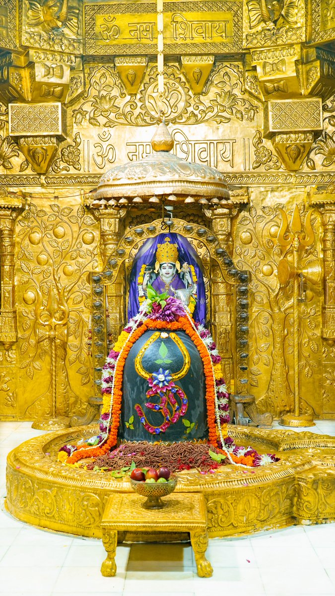 Somnath_Temple's tweet photo. श्री सोमनाथ महादेव मंदिर,
प्रथम ज्योतिर्लिंग - गुजरात (सौराष्ट्र)
दिनांक: 25 जुलाई 2026,  आषाढ शुक्ल एकादशी - शनिवार
प्रातः श्रृंगार
072610171
#somnath #mahadev #shivji
#bhakti #somnathlivedarshan #somnathtemple #JaiSomnath #SomnathSwabhimaanParv

Whatsapp Channel Daily Darshan: https://t.co/sndKP0fuKq