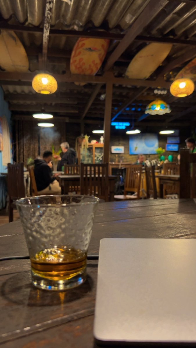 miacv_'s tweet photo. Um bom whisky leva seus problemas embora https://t.co/P3RewejgBe