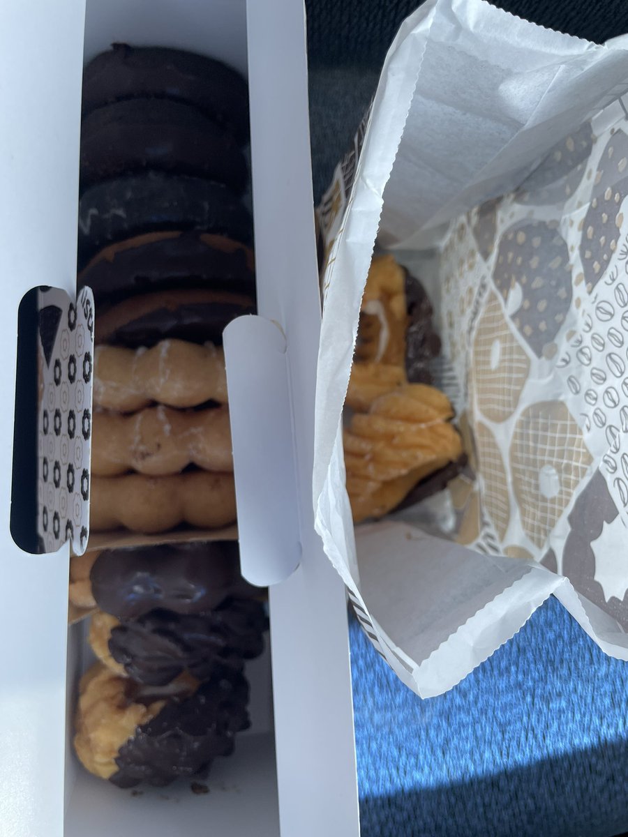 okumari's tweet photo. ミスド🍩 https://t.co/Gva8ZbT1hO