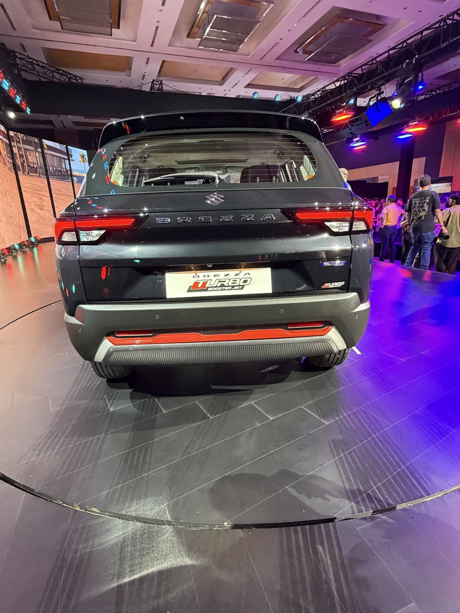 HammermanAutos's tweet photo. 2026 Maruti Suzuki Brezza Facelift launched at ₹7.40 lakh ex-showroom.

Key Highlights:

▪️New 1.0L Boosterjet Turbo – 110 BHP, 170 Nm
▪️New 6-speed manual gearbox
▪️1.5L Petrol + CNG continue
▪️Underbody CNG tank

#marutisuzuki #brezza https://t.co/g21r65qvlZ