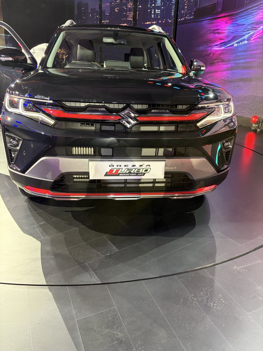 HammermanAutos's tweet photo. 2026 Maruti Suzuki Brezza Facelift launched at ₹7.40 lakh ex-showroom.

Key Highlights:

▪️New 1.0L Boosterjet Turbo – 110 BHP, 170 Nm
▪️New 6-speed manual gearbox
▪️1.5L Petrol + CNG continue
▪️Underbody CNG tank

#marutisuzuki #brezza https://t.co/g21r65qvlZ