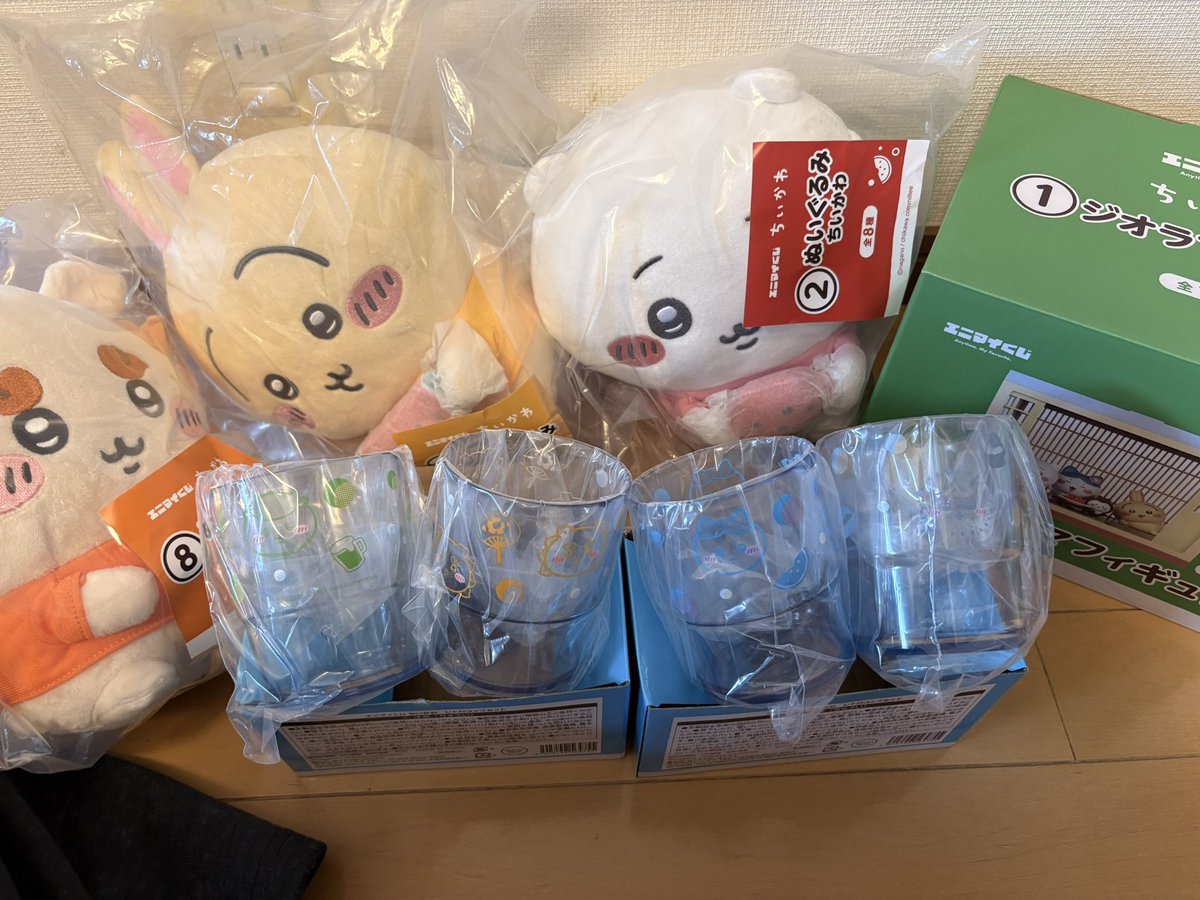 sytbvp's tweet photo. 【交換or買取】ちいかわ　エニマイくじ　セブンイレブン

譲）画像［ぬいぐるみ　うさぎ、ちいかわ、シーサー
コップセット　ハチワレ&amp;ラッコ、シーサー&amp;くりまんじゅう
ジオラマフィギュア］

求）ぬいぐるみ　古本屋
コップセット　古本屋&amp;モモンガ

新横浜付近手渡し優先。
気軽に声かけてください https://t.co/cfxpVD5lF9