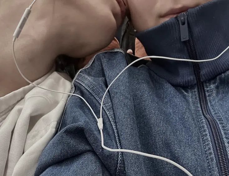cowlkgi's tweet photo. imgonnagetyouback || #brimiga AU

Habían pasado 8 meses desde que 🐜 y 🍓 se habían separado. 🐜 aseguraba que dejar a 🍓 fue lo mejor que hizo

¿O quizá no? https://t.co/L3WxGN9FZY