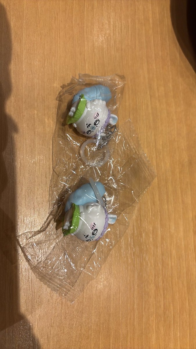 choc4160's tweet photo. 【交換】 劇場版 ちいかわ 人魚の島の秘密
入場者特典 チャームミニフィギュア めじるし
 
譲:モモンガ✖️2

求:ウサギ、くりまんじゅう

郵送での交換可能な方、
お気軽にお声掛け下さい😊 https://t.co/4F8JLRUzm2
