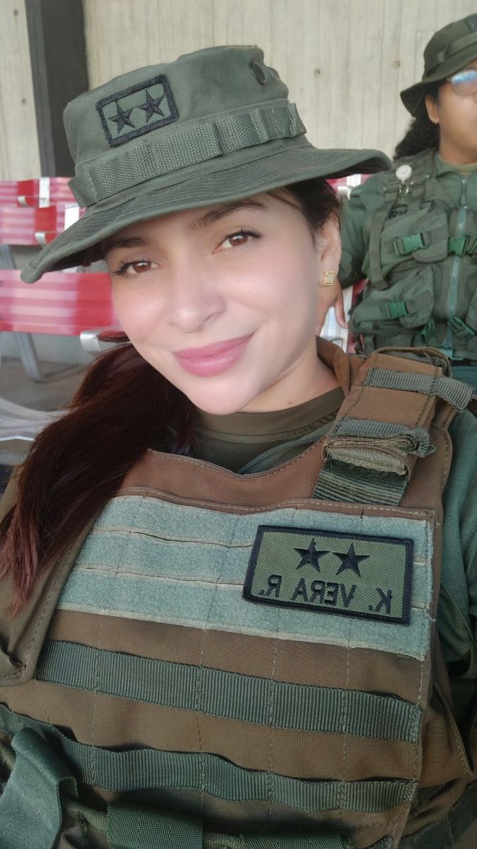 cheo070777's tweet photo. KEILY PAOLA VERA ROMERO
Te Toca "Pao-Pao" Por Andar Apoyando a Los Mercenarios Del Oro! y Cobrando Vacunas  #BlackHexBrotherHood 
#OpZeroCorruptionVzla https://t.co/Hxvn5snamR