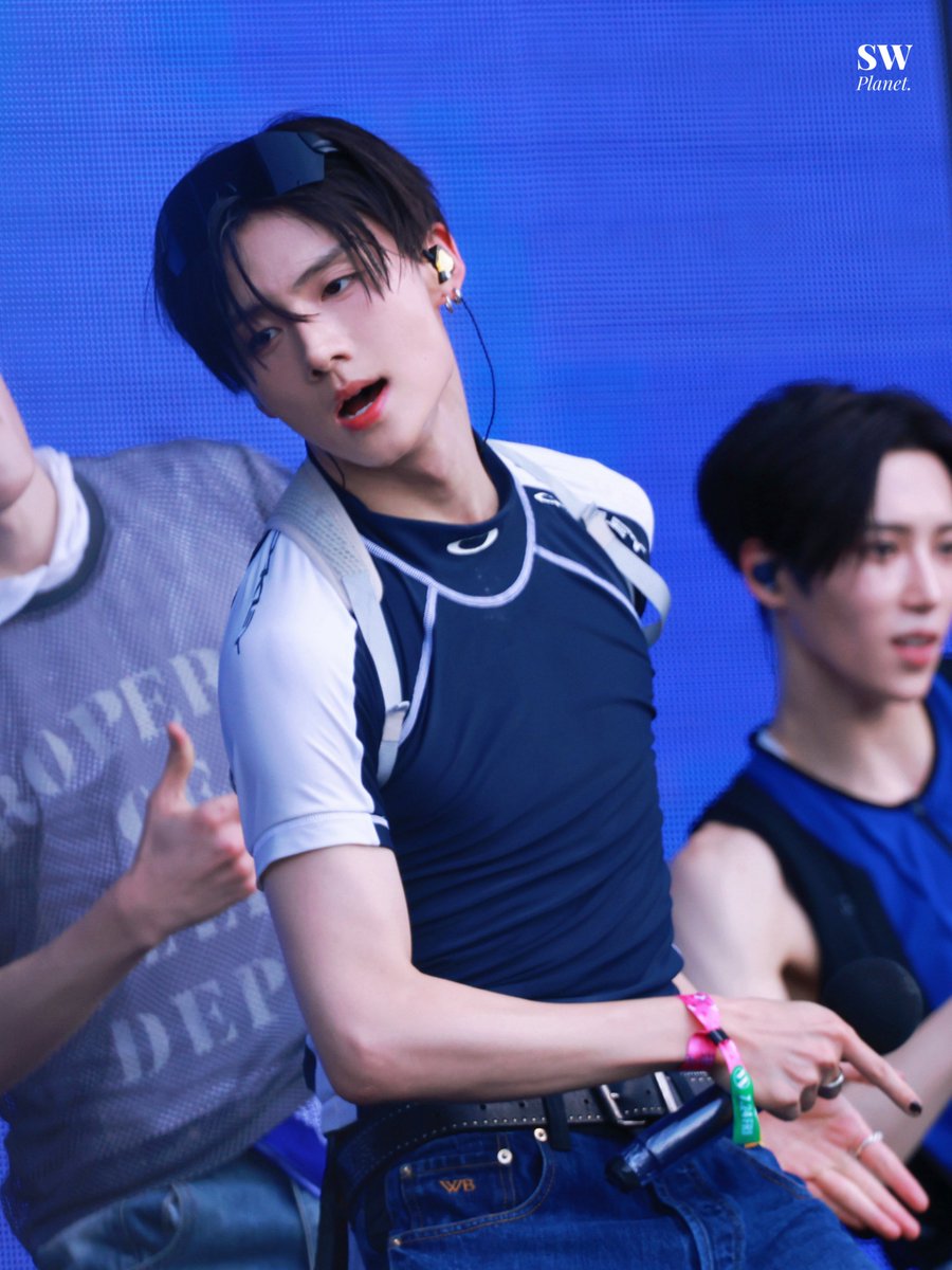 lsw_planet's tweet photo. 260724 워터밤

💦💦

#이상원 #LEESANGWON
#상원 #SANGWON #ALD1   #ALPHADRIVEONE      
#알파드라이브원 https://t.co/upeYpQjRSx