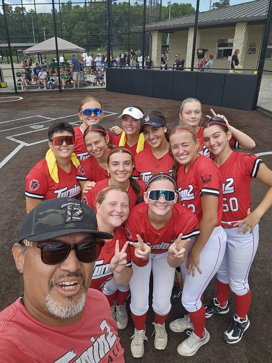 T2Smigiel's tweet photo. 4-2 at AFON. Not how we wanted it to end down here, but it is what it is. 33-25-8 overall, 1 ship, and 1 2nd place consolation. Such a good group of players, parents and a couple good coaches! 
@Turnin2Softball @DiamondAddicts @AllianceOpenNat https://t.co/obS7a2DQY8