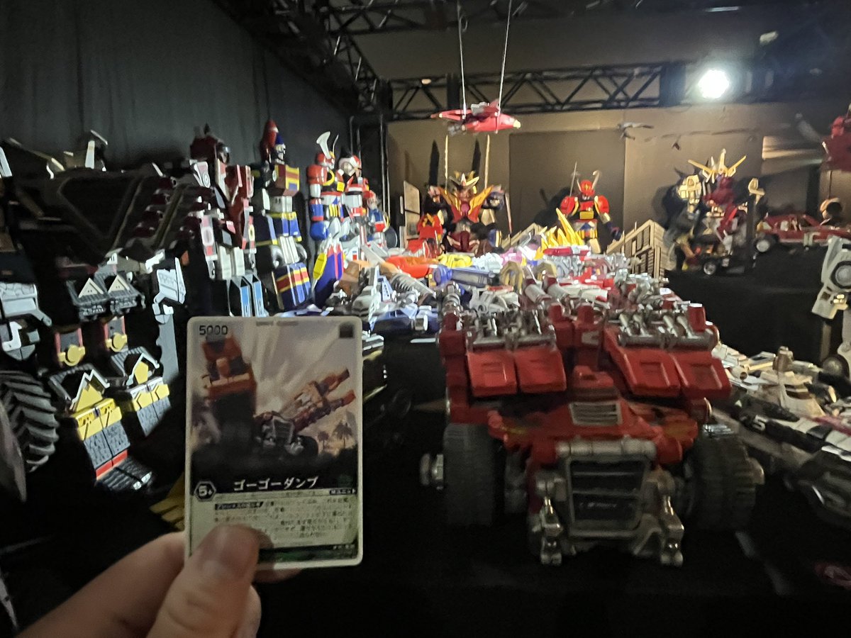 atsumori555's tweet photo. スーパー戦隊展ばり楽しかった！！！あつもり怒涛の写真撮影！

これはちょっとした冒険だな！

レンストバインダー持ってきててよかった！ https://t.co/qmkFwFvLaO