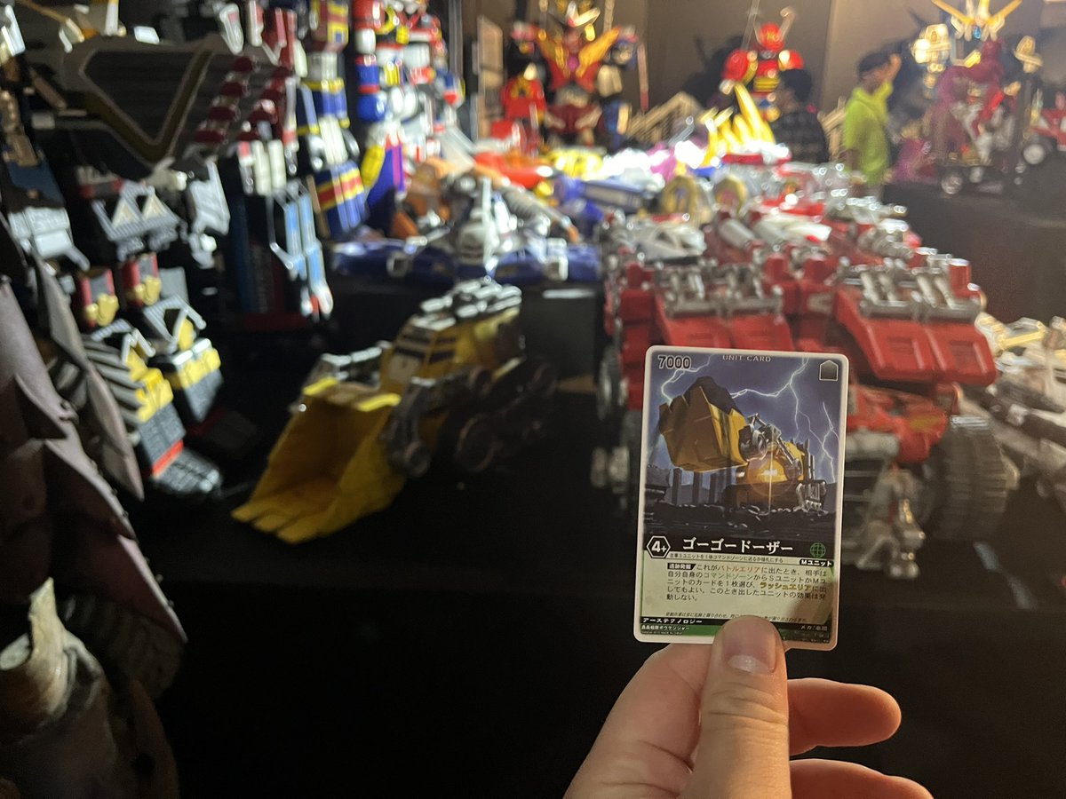 atsumori555's tweet photo. スーパー戦隊展ばり楽しかった！！！あつもり怒涛の写真撮影！

これはちょっとした冒険だな！

レンストバインダー持ってきててよかった！ https://t.co/qmkFwFvLaO