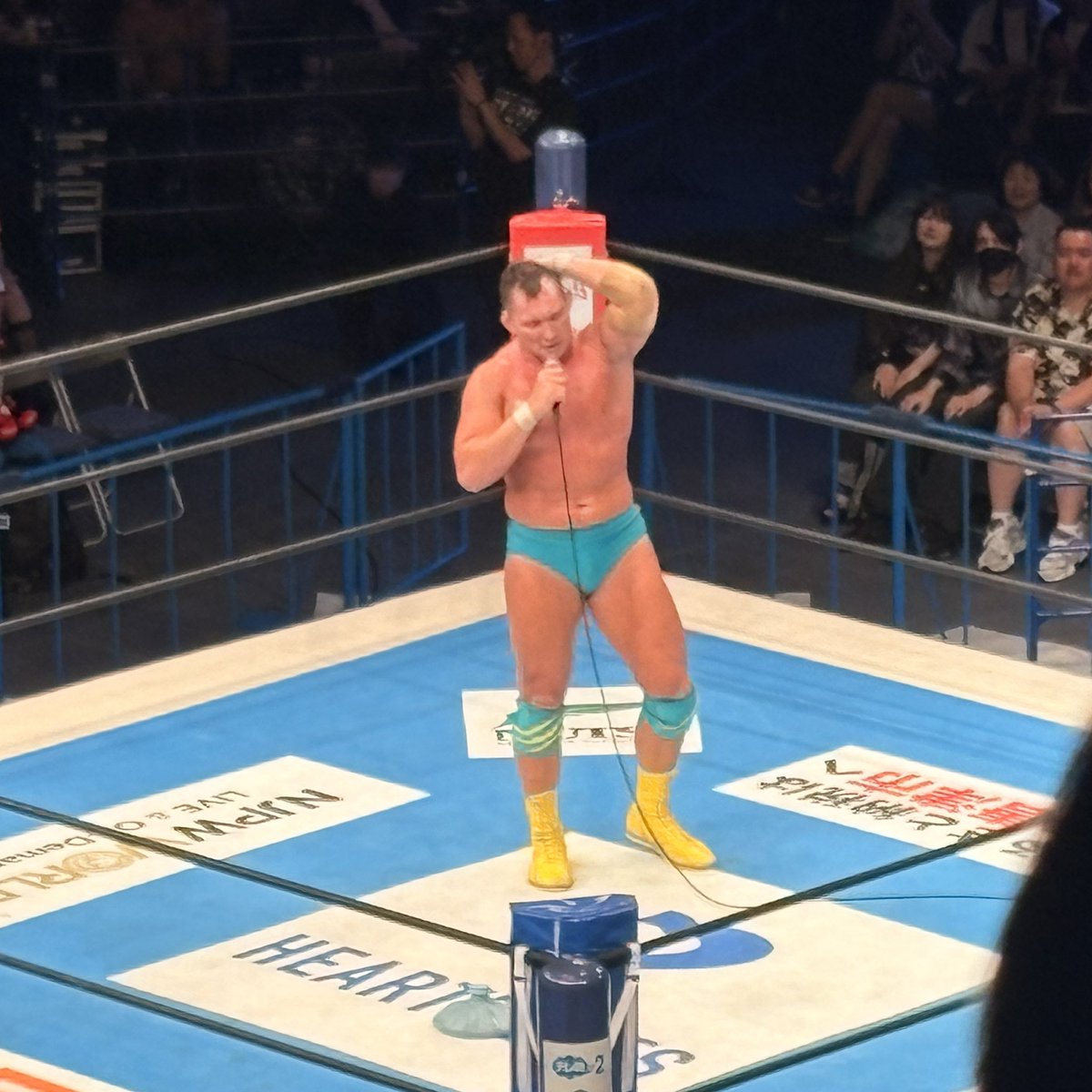 kyonoMaigo's tweet photo. 新日本プロレスの #G1CLIMAX36 7.21仙台サンプラザ大会観戦まいご④
○ボルチンオレッグ選手🆚○鷹木信悟選手御結婚おめでとうございます！写真も撮らずに楽しみ、フィニッシュ前の餅つきパワーボムは説得力抜群！マイクも好感度高いボルチン選手でした！
#NJPW
#今日のまいご
#シルバニア
#シル活 https://t.co/ShQvSU7FtQ