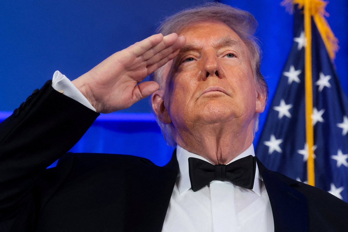 masonisonx's tweet photo. @WhiteHouse Bro’s neck is literally soft porn at this point. https://t.co/2UTi1tvjCs